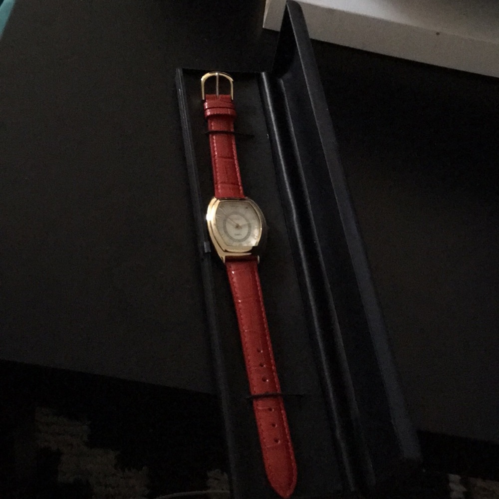 Nice red watches that goes with your outfit..